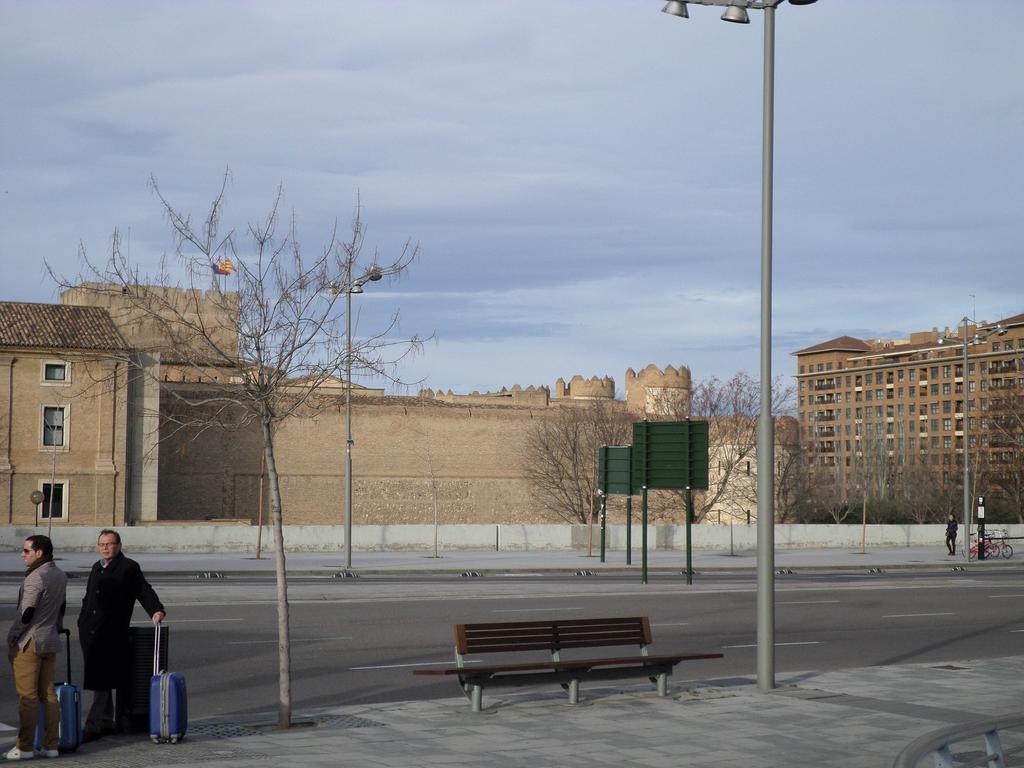 Pensión Lacasta Zaragoza Exterior foto